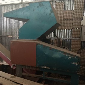 เครื่องโม่พลาสติก