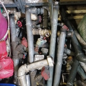 ท่อเก่า